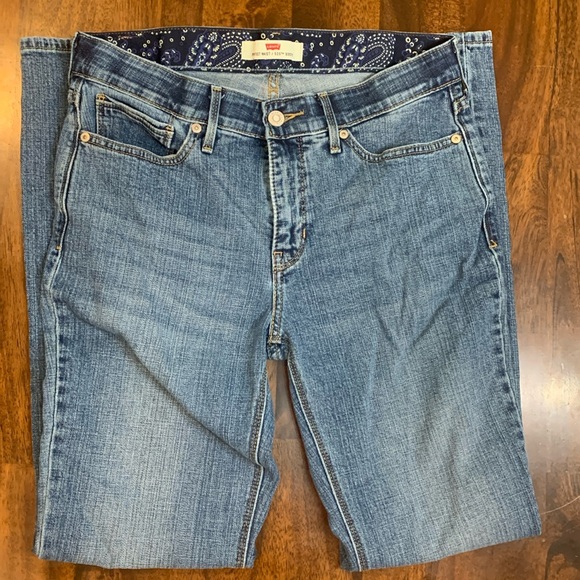 FINAL! Medium Wash Bootcut Levi’s Jeans Size 10 - Picture 1 of 4